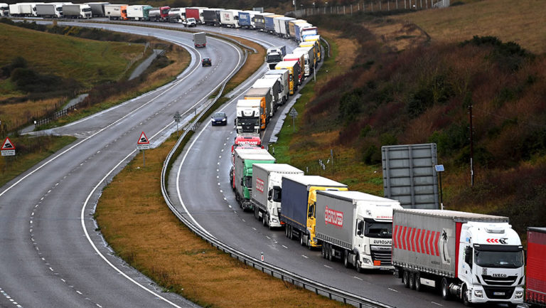 Πελοπόννησος: Απαγόρευση κυκλοφορίας φορτηγών, άνω του 1,5 τόνου στις εορτές