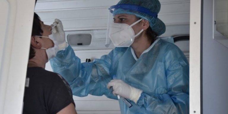 Σητεία: Μαζικά rapid  test στον οικισμό που εντοπίστηκαν τέσσερα κρούσματα κορωνοϊού