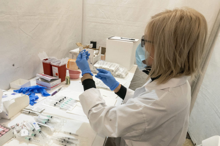 ΠΟΥ: Η μη δίκαιη κατανομή των εμβολίων θα επιφέρει τεράστιες οικονομικές συνέπειες