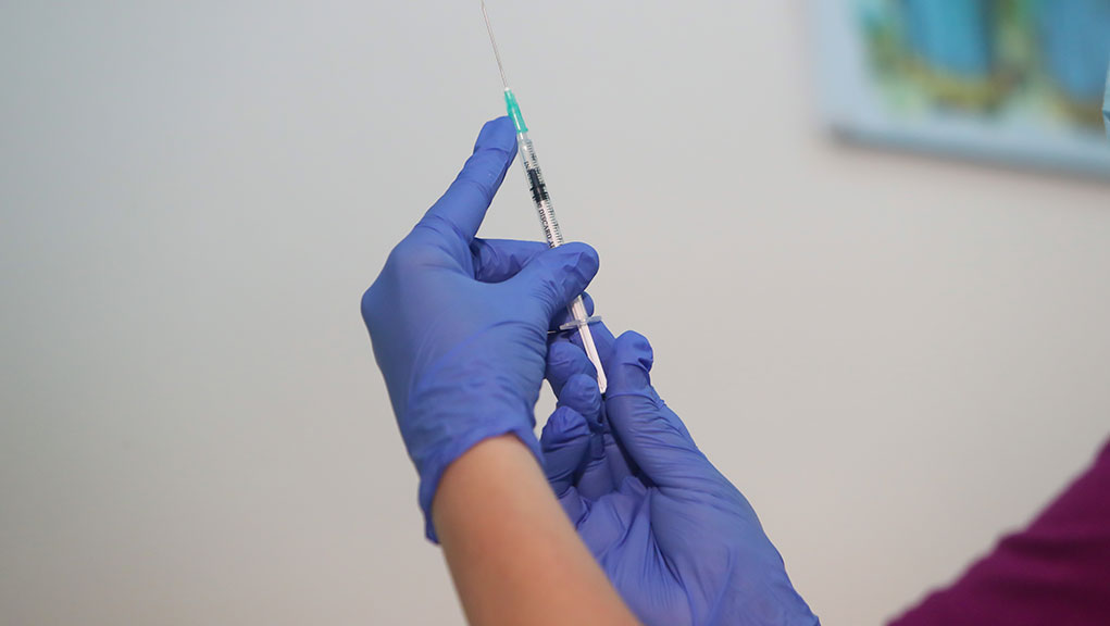 Εμβολιασμοί υγειονομικών σε όλα τα νοσοκομεία της Ηπείρου