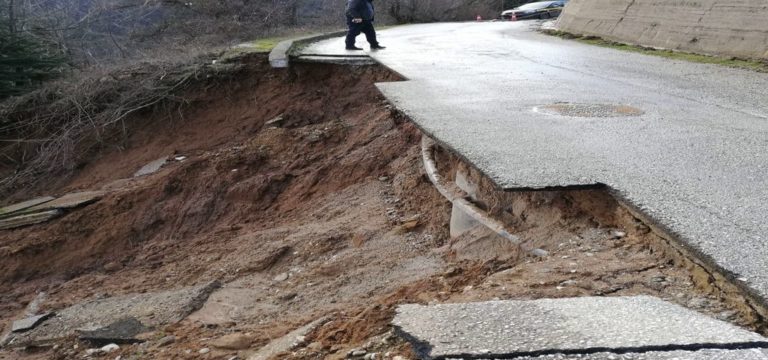 Συνεχίζονται οι καταπτώσεις στο δήμο Λίμνης Πλαστήρα