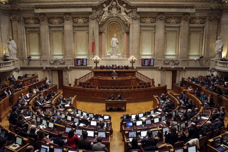 Πορτογαλία: Το Κοινοβούλιο νομιμοποίησε την ευθανασία