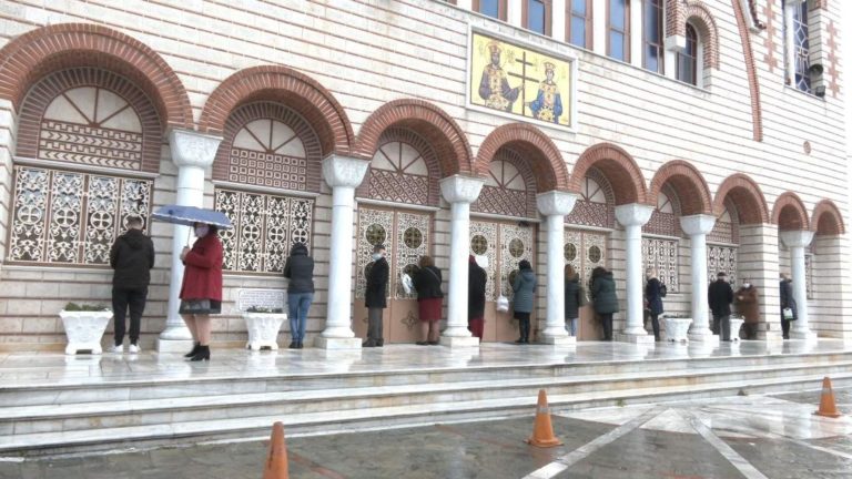 Κεκλεισμένων των θυρών οι εκκλησίες τα Θεοφάνεια στην Μητρόπολη Σερβίων και Κοζάνης