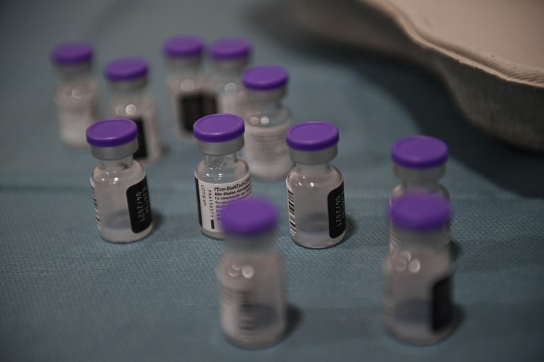 Προβληματισμός στον Π.Ο.Υ. για την επίδραση των μεταλλάξεων στην αποτελεσματικότητα των εμβολίων