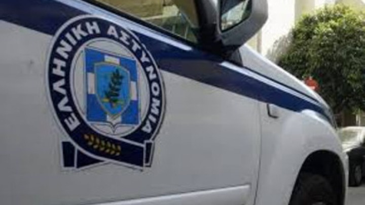 Θεσσαλονίκη: Έσπασε υαλοπίνακες τουριστικών λεωφορείων για να κλέψει