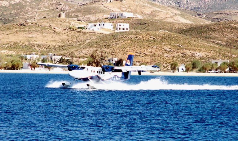 Στην ανάπτυξη δικτύου υδατοδρομίων προσανατολίζεται το υπουργείο Ναυτιλίας και Νησιωτικής Πολιτικής