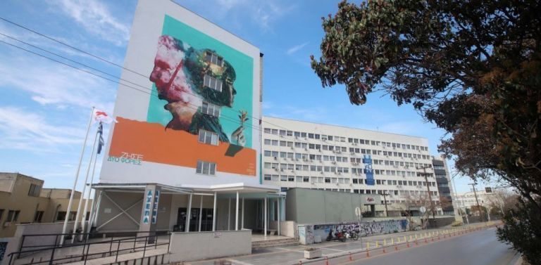 Θεσσαλονίκη: Θετικός διαγνώσθηκε 35χρονος γιατρός του νοσοκομείου ΑΧΕΠΑ 15 μέρες μετά το εμβόλιο (video)