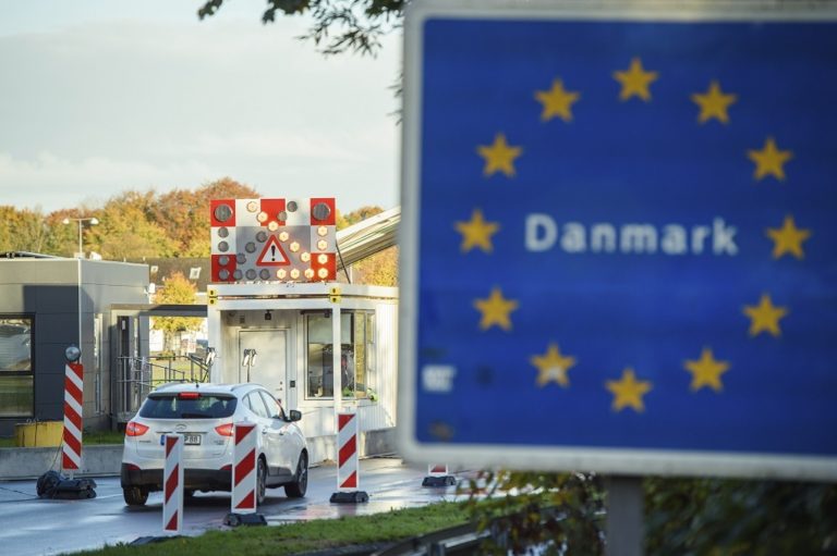 Δανία-Κορονοϊός: Κλείνει τα σύνορα με Ν. Αφρική, λόγω του νέου μεταλλαγμένου στελέχους