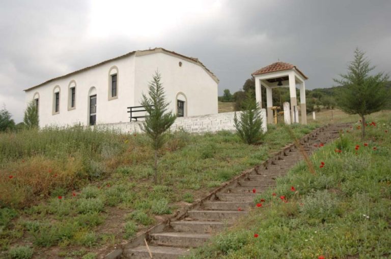 Ιερόσυλοι έκλεψαν 16 εικόνες από τέμπλο ναού στην Ελασσόνα