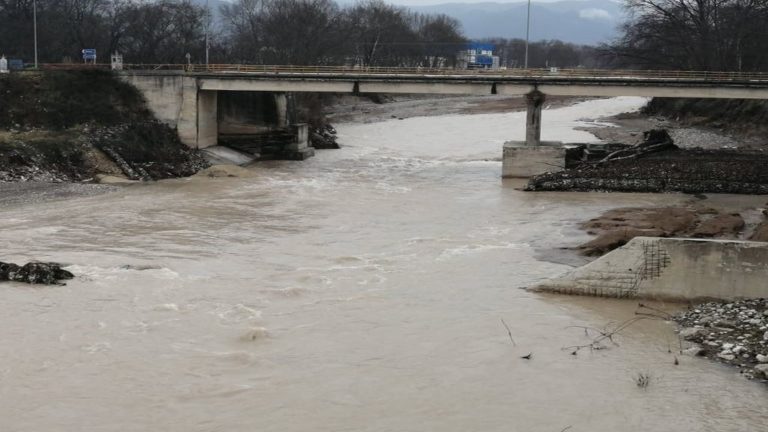 Απαγόρευση κυκλοφορίας στη γέφυρα του Διαλεχτού