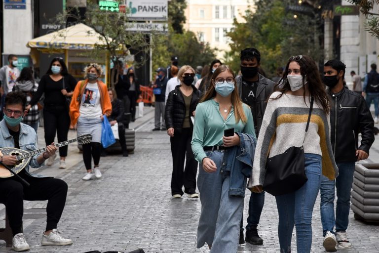 Κρίσιμη σύσκεψη λοιμωξιολόγων – Όλα ανοιχτά για τη λειτουργία των σχολείων