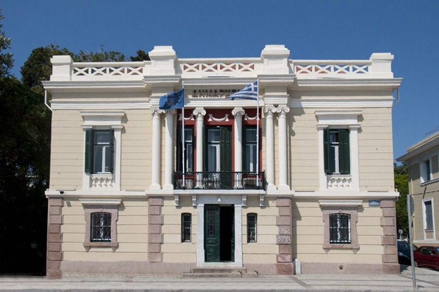 Τρεις παρατάξεις καταγγέλλουν τη δημοτική αρχή Μυτιλήνης για εκμετάλλευση ανέργων