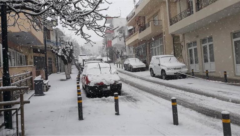 Έντονη χιονόπτωση στα Ανώγεια