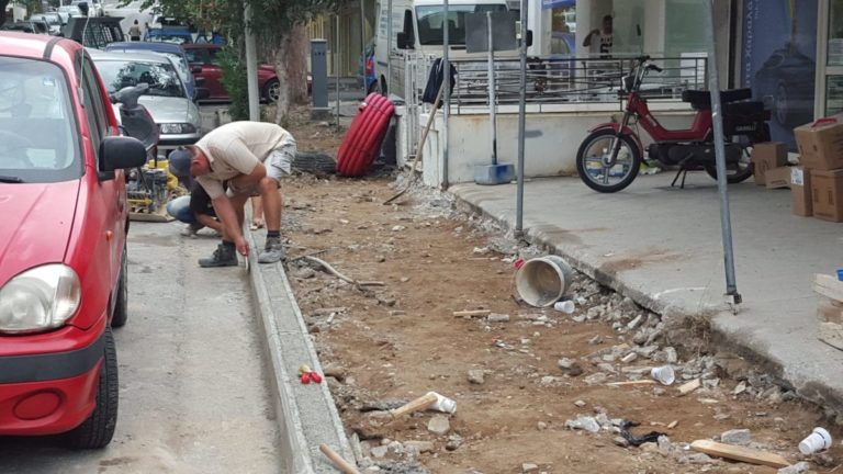 Εργασίες ανακατασκευής ασφαλτοτάπητα στην οδό Μπουνιαλή