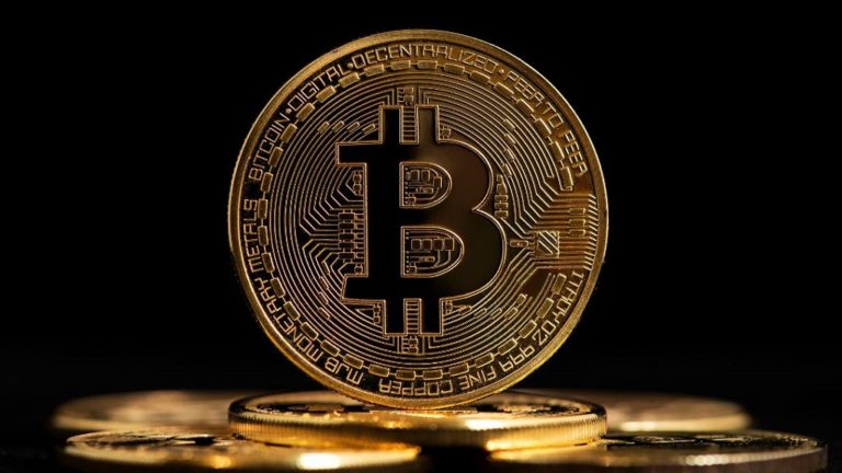 Bitcoin: Συνεχής ανοδική πορεία – Νέο υψηλό ρεκόρ με τιμή κοντά στα 50.000 δολάρια