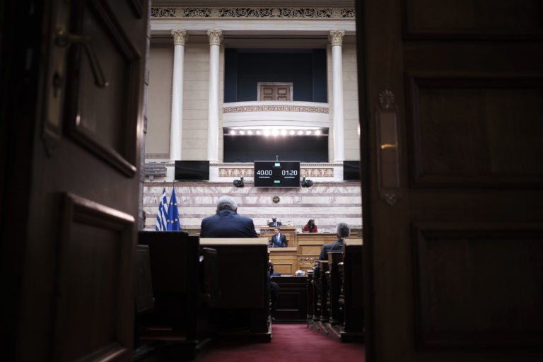 Βουλή: Η υπόθεση Λιγνάδη εκτόξευσε στα ύψη το πολιτικό θερμόμετρο