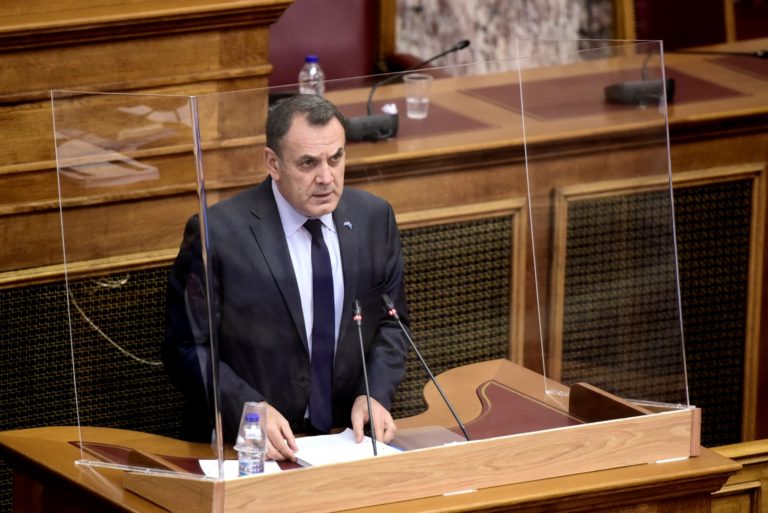 Βουλή: Αντιπαράθεση κυβέρνησης-αντιπολίτευσης για το νέο πλαίσιο δημοσίων συμβάσεων