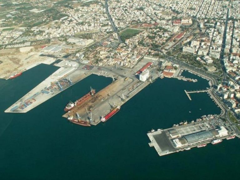 Εξετάζεται η προοπτική εγκατάστασης πολεμικών σκαφών στο λιμάνι του Βόλου