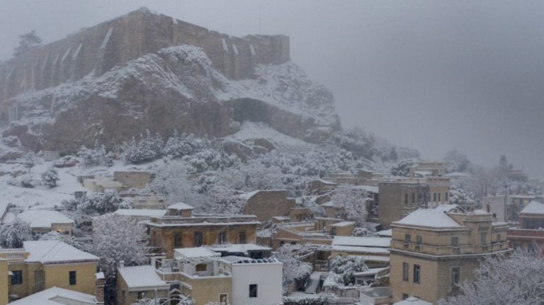 Τα σχολεία που θα ανοίξουν αύριο στους Δήμους Σφακίων & Χανίων – Επιχειρήσεις απεγκλωβισμού κτηνοτρόφων (ηχητικό)