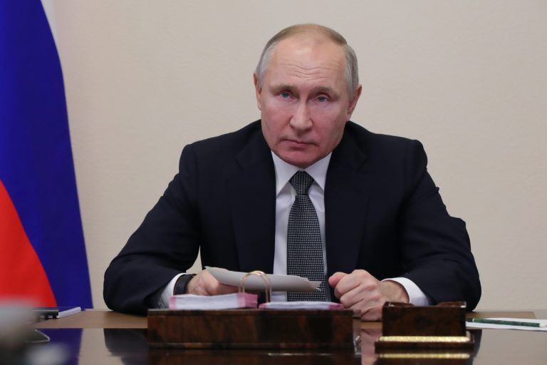 Β. Πούτιν: Αλλάζουν συνεχώς οι κανόνες – Ο κόσμος φοβάται να ταξιδέψει