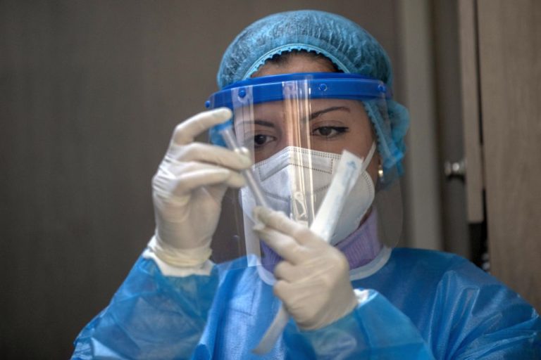 Έρευνα: Η Covid-19 επιτίθεται απευθείας και στο πάγκρεας απορρυθμίζοντας το σάκχαρο
