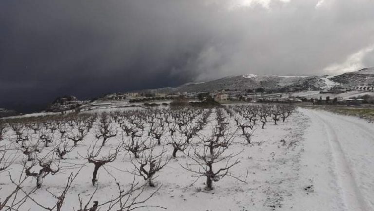 Οι χιονοπτώσεις θα συνεχιστούν έως το πρωί της Τετάρτης και στην Κρήτη
