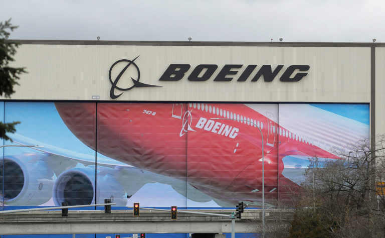 Ρωσία: Αναγκαστική προσγείωση Boeing 777 στη Μόσχα λόγω βλάβης στον αέρα