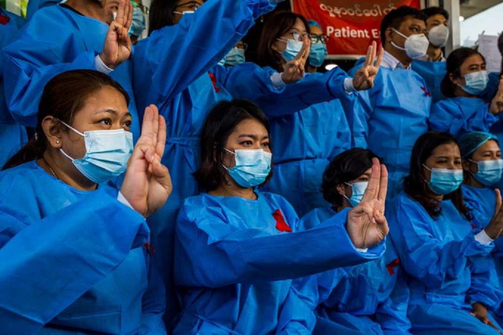 Μιανμάρ – Γιατροί: Απεργία και “χαιρετισμός ανυπακοής” στους πραξικοπηματίες