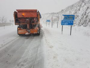 Ροδόπη: Οδηγοί σε γκρέιντερ, αλατοφόρα και πολυμηχανήματα αντιμέτωποι με τη “Μήδεια”