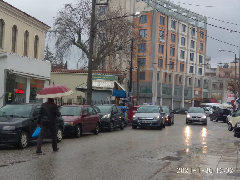 Κομοτηνή: Εργαζόμενη στον καιρό της πανδημίας