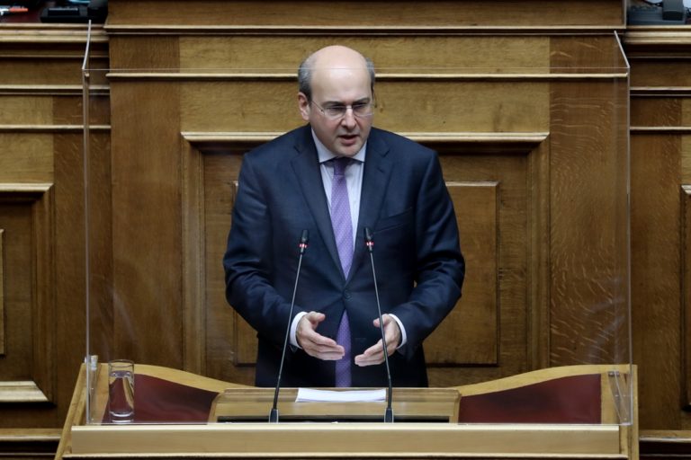 Χατζηδάκης: Σύντομα στη Βουλή η ρύθμιση για την ελάχιστη προσωρινή σύνταξη