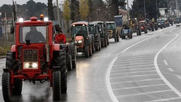 Στην Κρυσταλλοπηγή οι αγρότες – Κλείνουν τα σύνορα για μια ώρα
