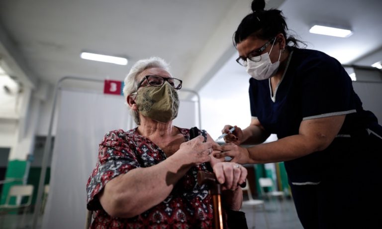 Παραιτήθηκε ο υπουργός Υγείας στην Αργεντινή – Σκάνδαλο με τα εμβόλια