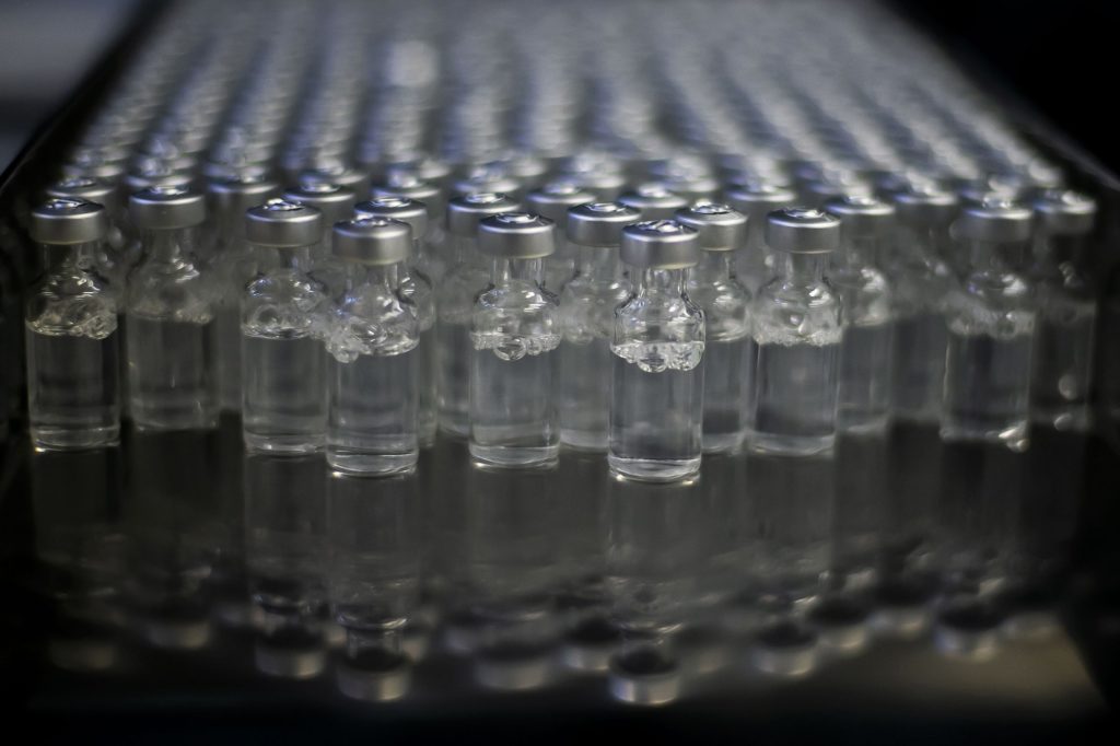 Βέλγιο: Το εμβόλιο της AstraZeneca μπορεί να χορηγηθεί και στους άνω των 55
