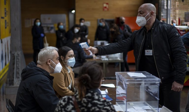 Εκλογές στην Καταλονία με μέτρα και τεστ κορονοϊού