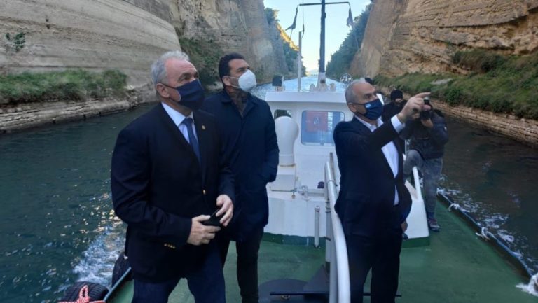 Αυτοψία Νίκου Ταγαρά στη διώρυγα Κορίνθου