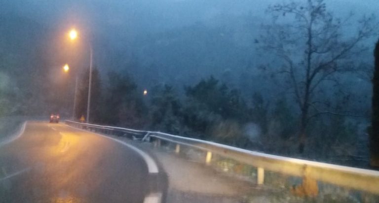 Καβάλα: Ασθενής χιονόπτωση σε όλο τον νομό