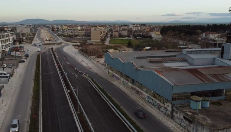 Θεσσαλία: Προχωρούν τα έργα στο νότιο τμήμα της λεωφόρου Καραμανλή