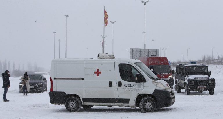 Βόρεια Μακεδονία: Η Σερβία παρέδωσε στη χώρα εμβόλια κατά του κορονοϊού