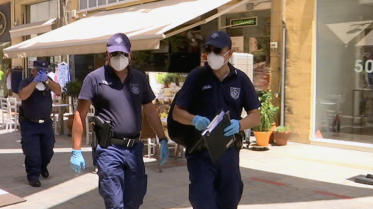 Χανιά: Σύλληψη 32χρονου για «μάζωξη» στο σπίτι του στην Κίσσαμο