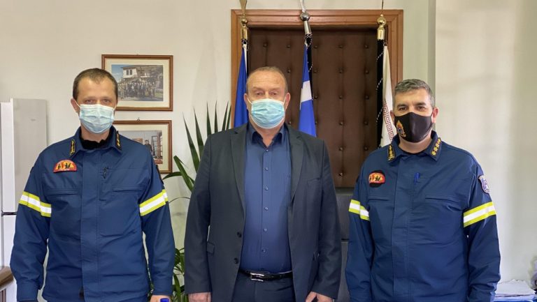 Ξάνθη: Ο νέος διοικητής της Πυροσβεστικής στο Δήμαρχο Τοπείρου