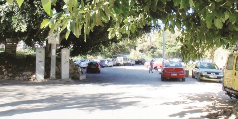 Χανιά: Στη δημοτική επιχείρηση «Κύδων» ο χώρος στάθμευσης στη Ρεγγίνα