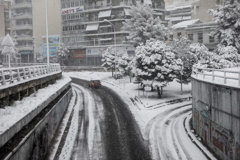 “Μήδεια”στην Αττική: 2.254 κλήσεις στην Πυροσβεστική για κοπές δέντρων και αφαιρέσεις αντικειμένων