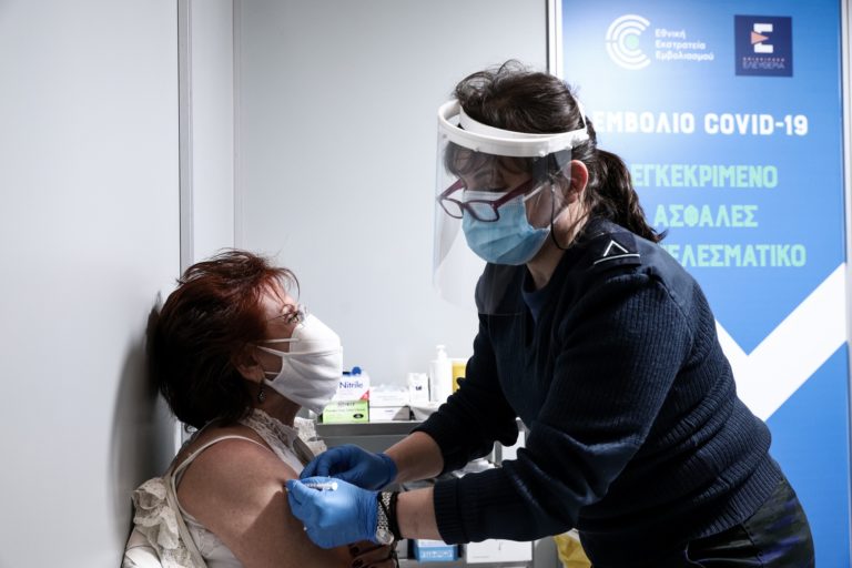 Το παράδειγμα της Ελλάδας προτάσσουν οι Γερμανοί αναφερόμενοι σε εμβολιασμό χωρίς χάος