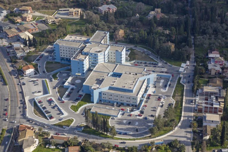 Κέρκυρα: Στα Γιάννενα μεταφέρθηκε ο γιατρός που εμφάνισε αδυναμία των κάτω άκρων