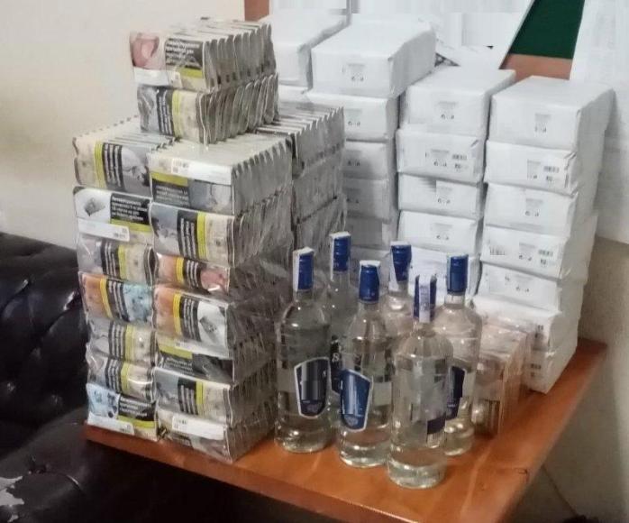 Προμαχώνας Σερρών: Σύλληψη αλλοδαπής για αφορολόγητο καπνό και αλκοολούχα ποτά