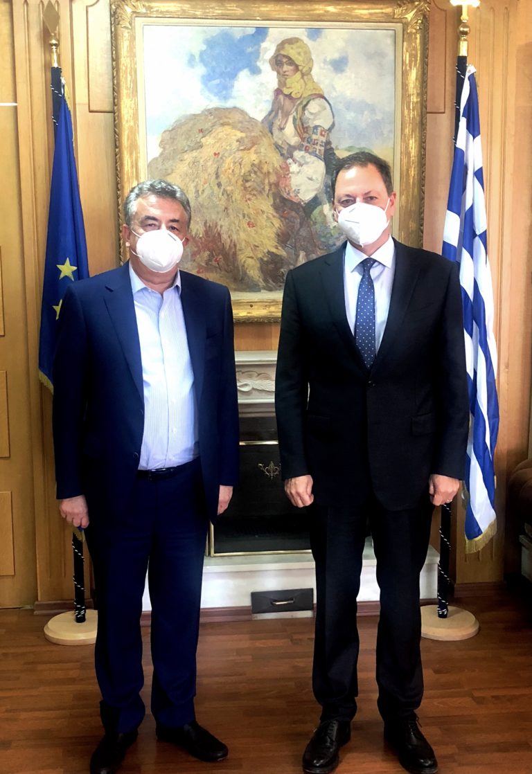 Προγραμματική σύμβαση για τα βοσκοτόπια της Κρήτης υπέγραψαν ο Περιφερειάρχης και ο Υπουργός Αγροτικής Ανάπτυξης