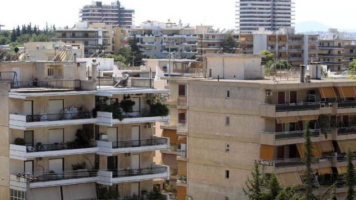 Έλεγχο σε πολυκατοικίες γύρω από το Πειραματικό Σχολείο Θεσσαλονίκης ζητεί η ΠΔΕ