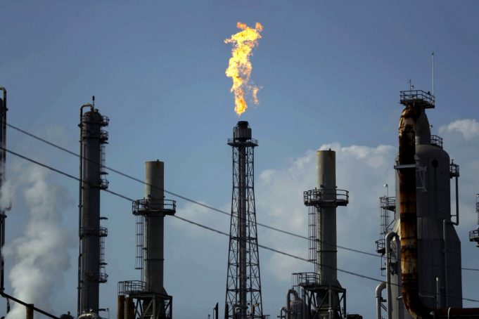 Πετρέλαιο: Σε υψηλό 13 μηνών οι τιμές- Φόβοι για νέες εντάσεις στη Μ. Ανατολή