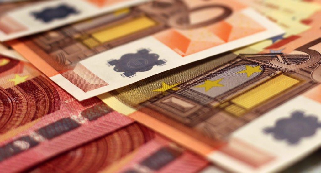 Υπουργείο Εργασίας: 6,4 δισ. ευρώ έχουν διατεθεί σε 3 εκατ. δικαιούχους